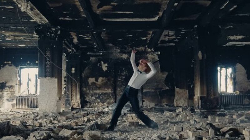 Ed Sheeran și trupa ucraineană Antytila au lansat piesa &bdquo;2step&rdquo;! Videoclipul, filmat pe front, &icirc;n timpul războiului &icirc;mpotriva Rusiei