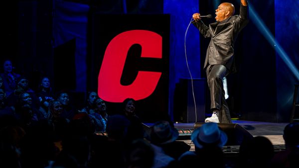 Cine este bărbatul care l-a atacat pe Dave Chappelle?!