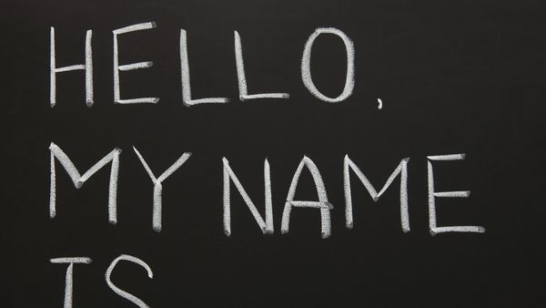 MAI, anunţ important privind numele din buletine. Ce nu mai ai voie să faci începând cu 2 mai 2022