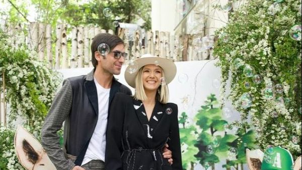 Adela Popescu și Radu Vâlcan și-au botezat al treilea copil! Imagini de colecție de la creștinarea micuțului: „Cea mai frumoasă zi”