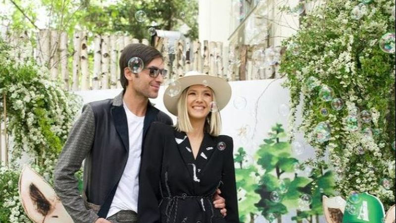 Adela Popescu și Radu V&acirc;lcan și-au botezat al treilea copil! Imagini de colecție de la creștinarea micuțului: &bdquo;Cea mai frumoasă zi&rdquo;