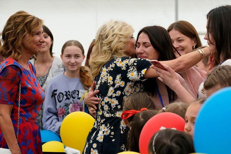 Jill Biden, mesaj după vizita în România şi întâlnirea cu mame ucrainene