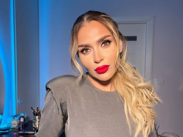 Oana Radu, primele declarații după ce a fost acuzată că refuză să c&acirc;nte la o nuntă deși a luat avans: &bdquo;O să depun pl&acirc;ngere pentru amenințări și defăimare&rdquo;