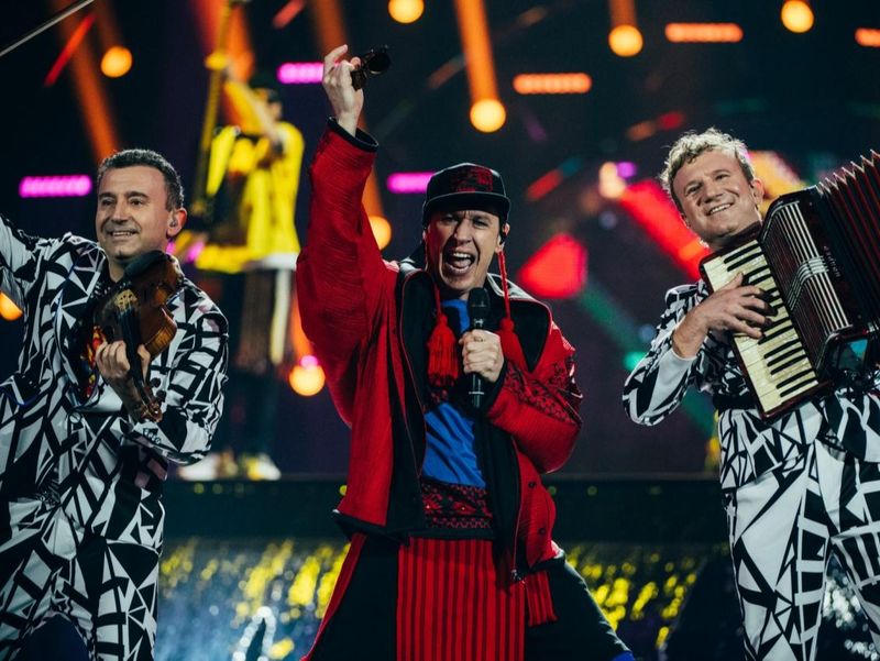 Băieții de la Zdob și Zdub și Frații Advahov s-au calificat în finala Eurovision de la Torino! VIDEO