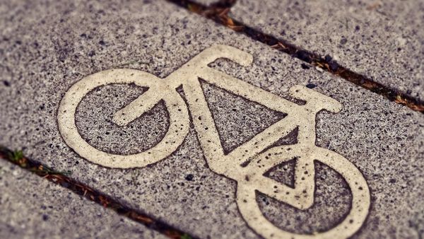 Dimineața Nebună. O mopedistă fără permis s-a izbit de un bicilist beat. Cum s-a produs accidentul. Audio