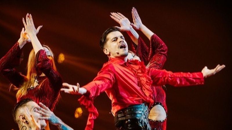 Ritualul făcut de WRS, reprezentantul Rom&acirc;niei la Eurovision 2022, &icirc;nainte de a urca pe scena din Torino: &bdquo;&Icirc;mi calmează emoțiile&rdquo;