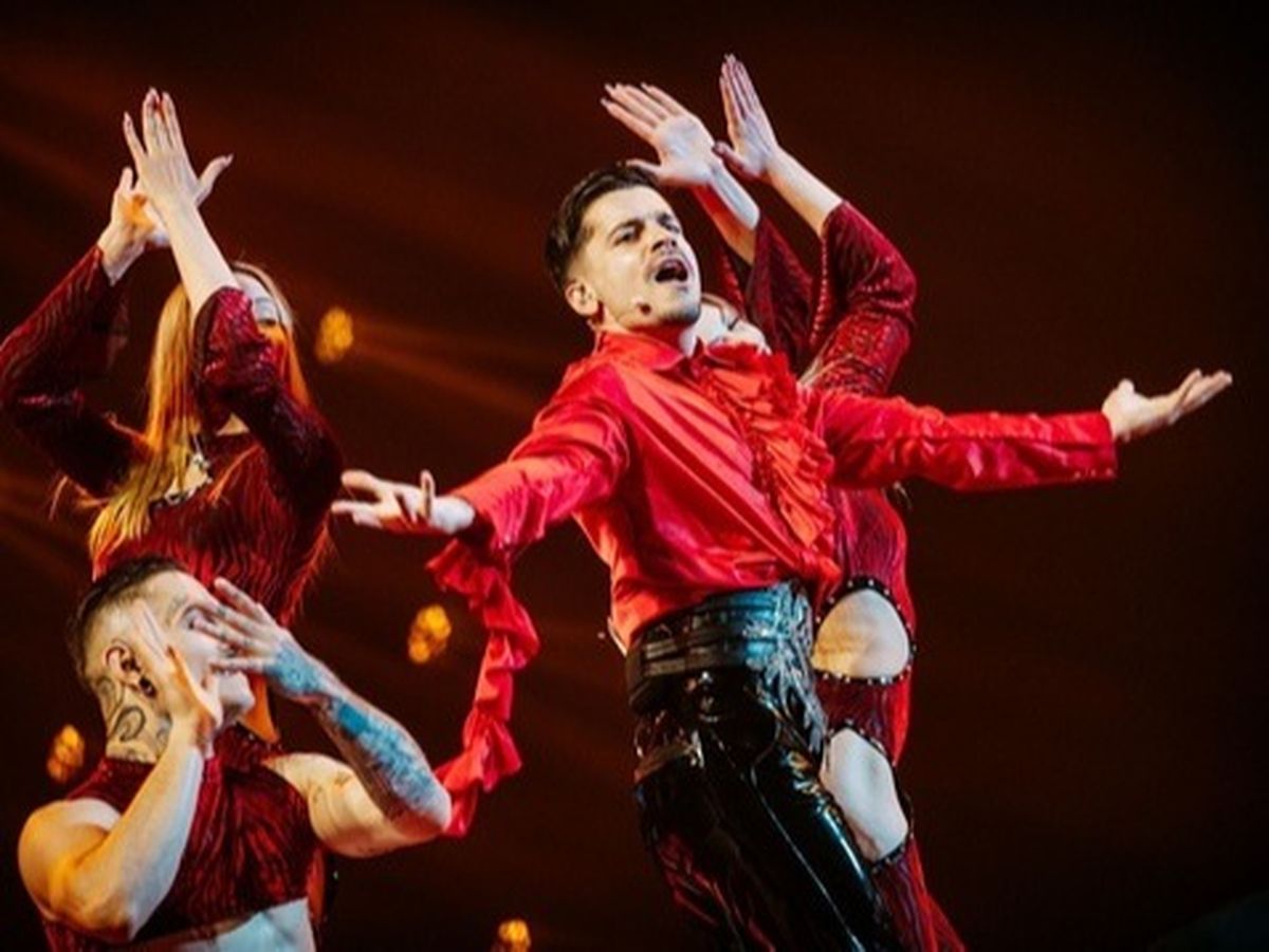 Ritualul făcut de WRS, reprezentantul României la Eurovision 2022, înainte de a urca pe scena din Torino