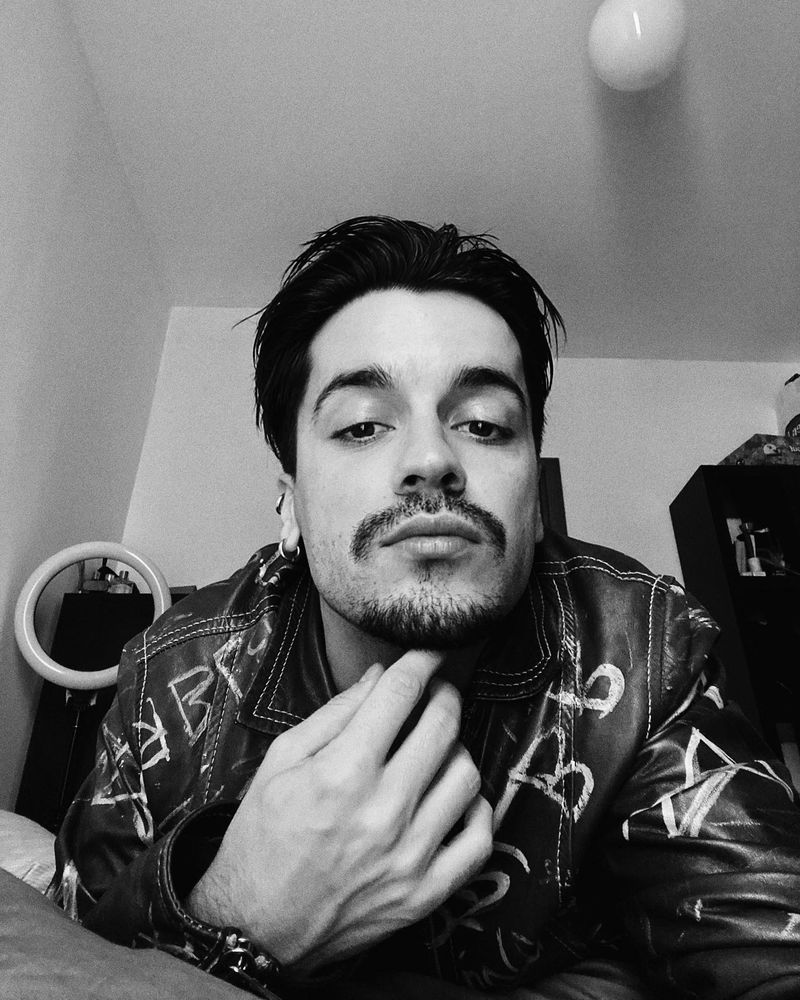 Ritualul făcut de WRS, reprezentantul României la Eurovision 2022, înainte de a urca pe scena din Torino