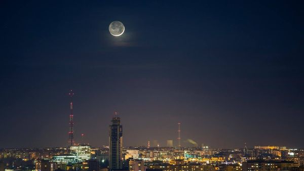 Eclipsă de lună, 16 mai 2022: Ce efect are asupra noastră Superluna S&acirc;ngerie?
