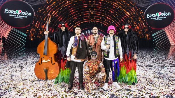 Kalush Orchestra scoate la licitaţie trofeul Eurovision 2022. Cu banii obţinuţi, vor ajuta armata ucraineană: „Gestul nostru îi va motiva”
