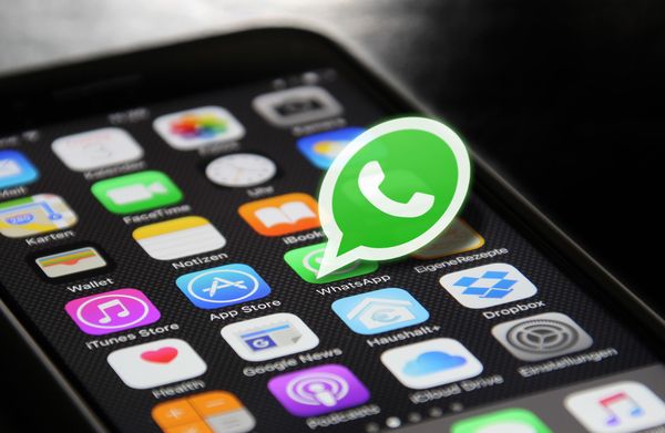 Cum poţi să foloseşte WhatsApp pe două telefoane?