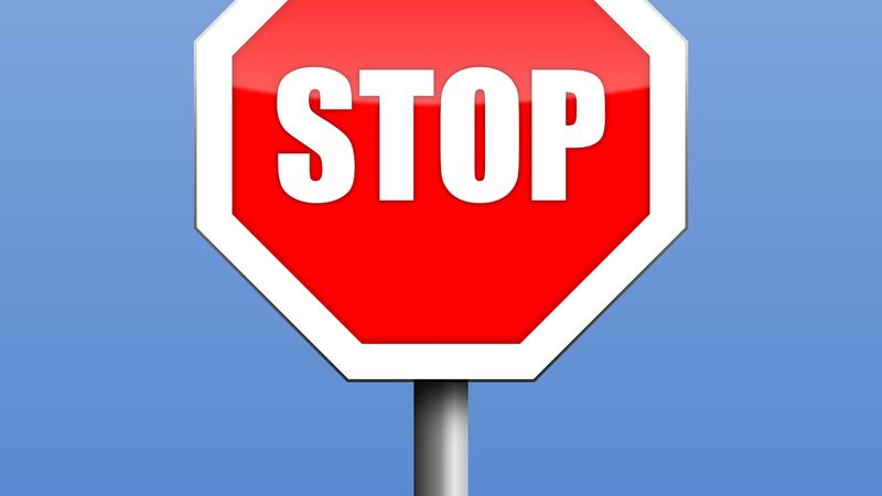 Cel mai ciudat indicator rutier din lume! Şoferii habar nu au ce înseamnă