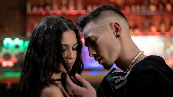 Juno și Mira au lansat piesa &bdquo;Toată noaptea&rdquo;