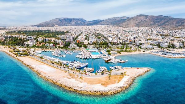 Imagini din Glyfada, zona de lux in care a fost prins Sorin Oprescu in Grecia