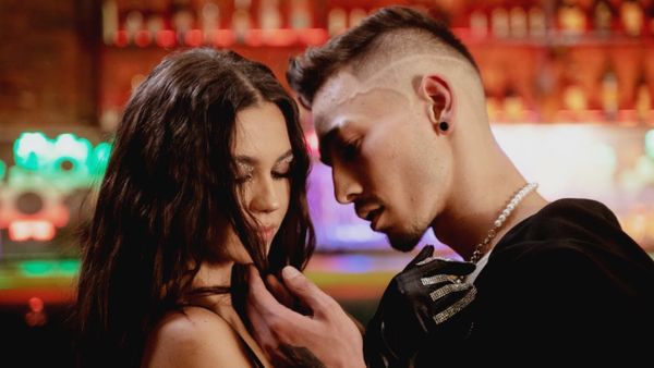 JUNO feat. MIRA - Toata Noaptea