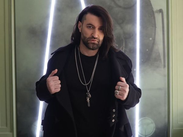 PREMIERĂ: Smiley va lansa o piesă nouă &icirc;n cadrul concertului de la Sala Polivalentă: &bdquo;Este piesa care va aduce vara mai devreme&rdquo;
