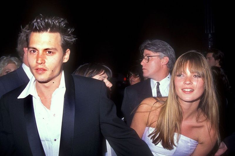 Kate Moss a depus mărturie în procesul dintre Amber Heard și Johnny Depp. Modelul neagă acuzațiile cum că ar fi fost împinsă pe scări de actor 