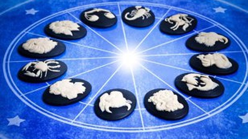 Horoscop zilnic 30 mai 2022: Luna Nouă aduce schimbări pe toate planurile. Ce ne transmit astrele &icirc;n penultima zi de primăvară?