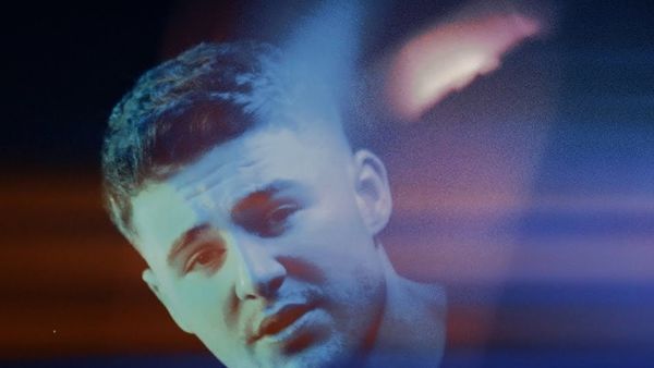 Mario Fresh a lansat piesa „Singurătate și Dans în Ploaie”