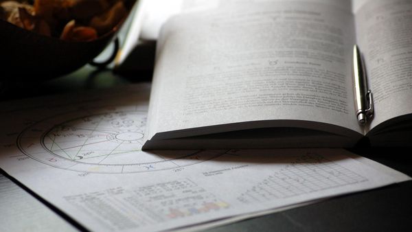 Horoscop săptămânal 30 mai 2022 - 5 iunie 2022: Decizii greu de luat! Zodiile care încep săptămâna cu stângul