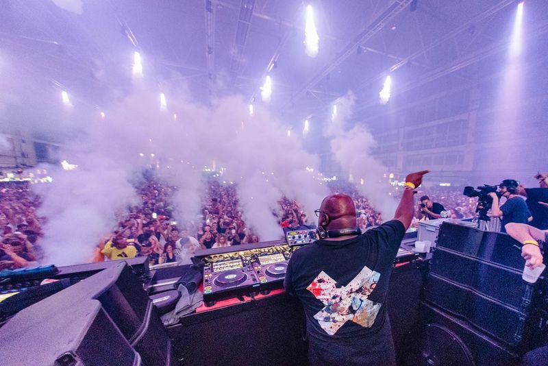 SAGA Festival 2022: Cât costă biletele? Cea de-a șaptea scenă, Ravers BUS, va avea un line-up secret