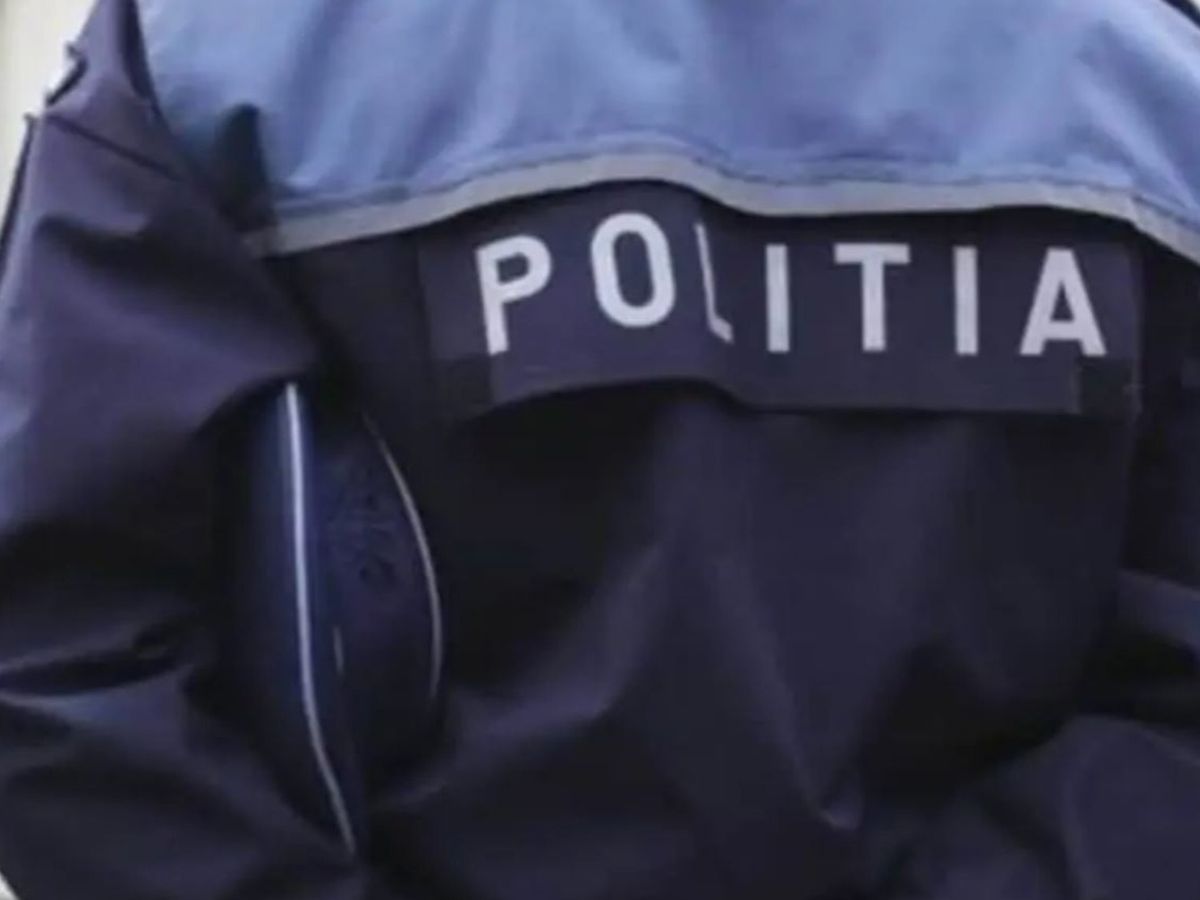 Polițist din Sibiu, prins în timp ce fura dintr-un magazin, produse în valoare de 52 de lei