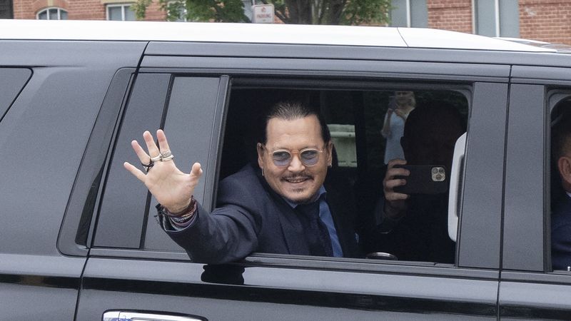 9 iunie 2022. Johnny Depp &icirc;mplinește 59 de ani. Viața și carierea starului internațional