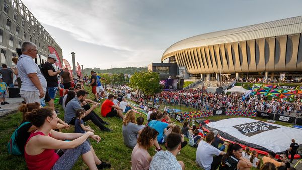 Programul Sports Festival, cel mai mare eveniment sportiv al anului. Când îi vedem la treabă pe Simona Halep şi pe Adi Mutu