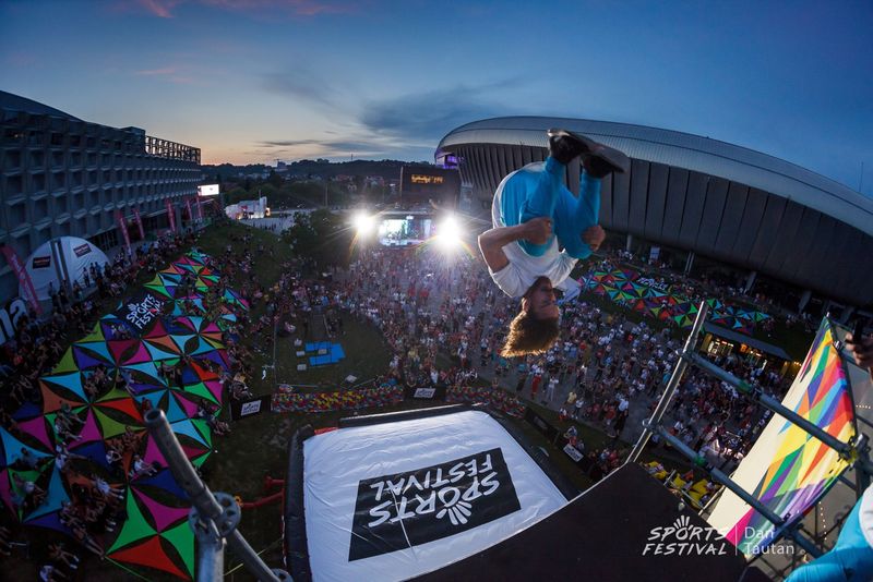 Programul Sports Festival, cel mai mare eveniment sportiv al anului. Când îi vedem la treabă pe Simona Halep şi pe Adi Mutu