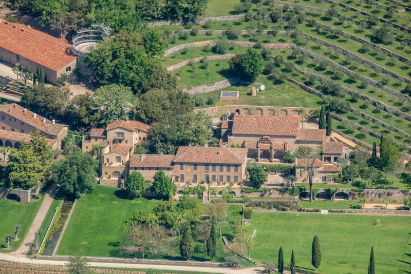 Un nou proces la Hollywood! Brad Pitt o dă în judecată pe Angelina Jolie pentru că a vândut acțiunile unei proprietăți comune