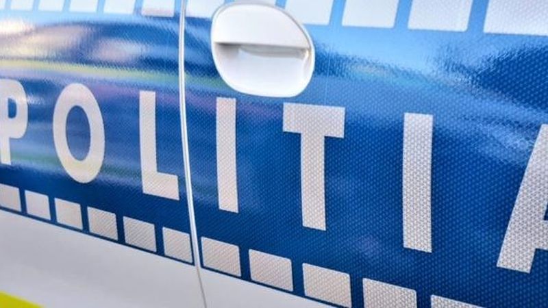 Dimineața Nebună: Un t&acirc;năr din Suceava s-a urcat beat la volan, apoi a sunat la 112 cer&acirc;nd să fie oprit &icirc;n trafic de un echipaj de poliție - AUDIO