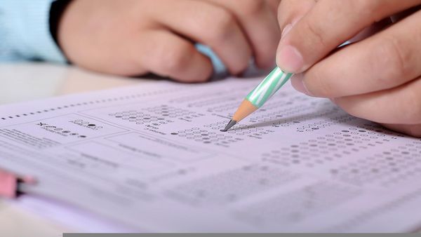 ​Evaluarea Națională 2022! Ce subiecte au primit elevii de clasa a 8-a la matematică. Baremul de corectare aici