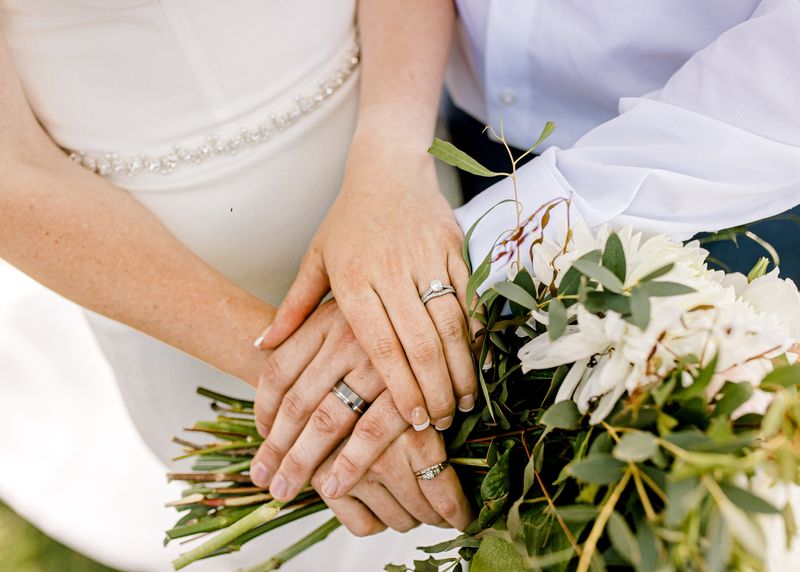 Ce preţuri au în 2022 fotografii şi cameramanii pentru nunţi şi botezuri? 