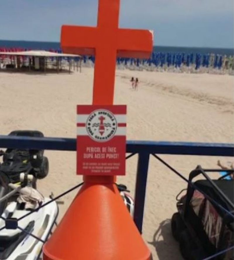 Salvamarii, revoltați după ce în Marea Neagră și-au făcut apariția mai multe geamanduri noi în formă de cruce