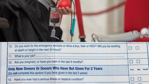 Un bărbat de 66 de ani, respins la o acțiune de donare de sânge pentru că a refuzat să răspundă la chestionarul care îl întreba dacă e însărcinat