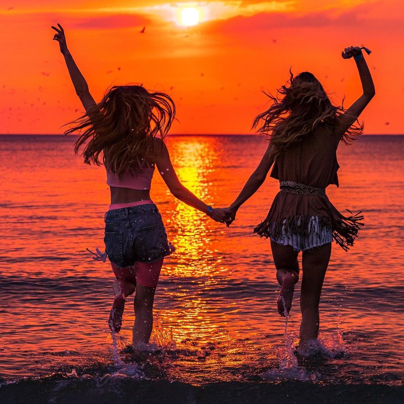 Line-up Neversea! Ce artiști vor urca pe scenele de la malul mării vara aceasta