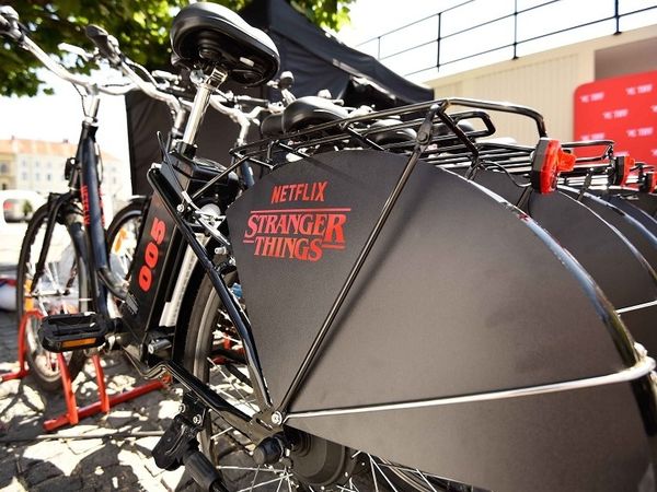 Participanții la Festivalul Internaţional de Film Transilvania,  acces gratuit la bicicletele &bdquo;Stranger Things&rdquo;
