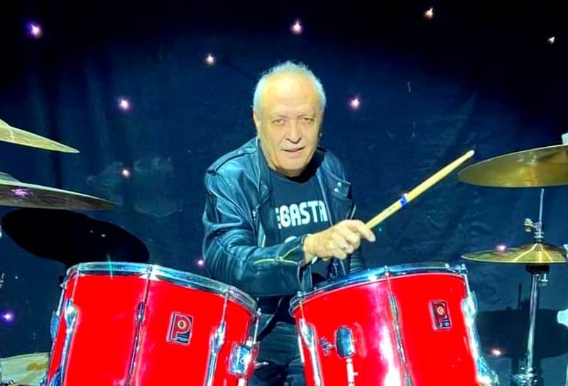 Leluț Vasilescu, toboșarul trupei Comapct, s-a stins din viață!