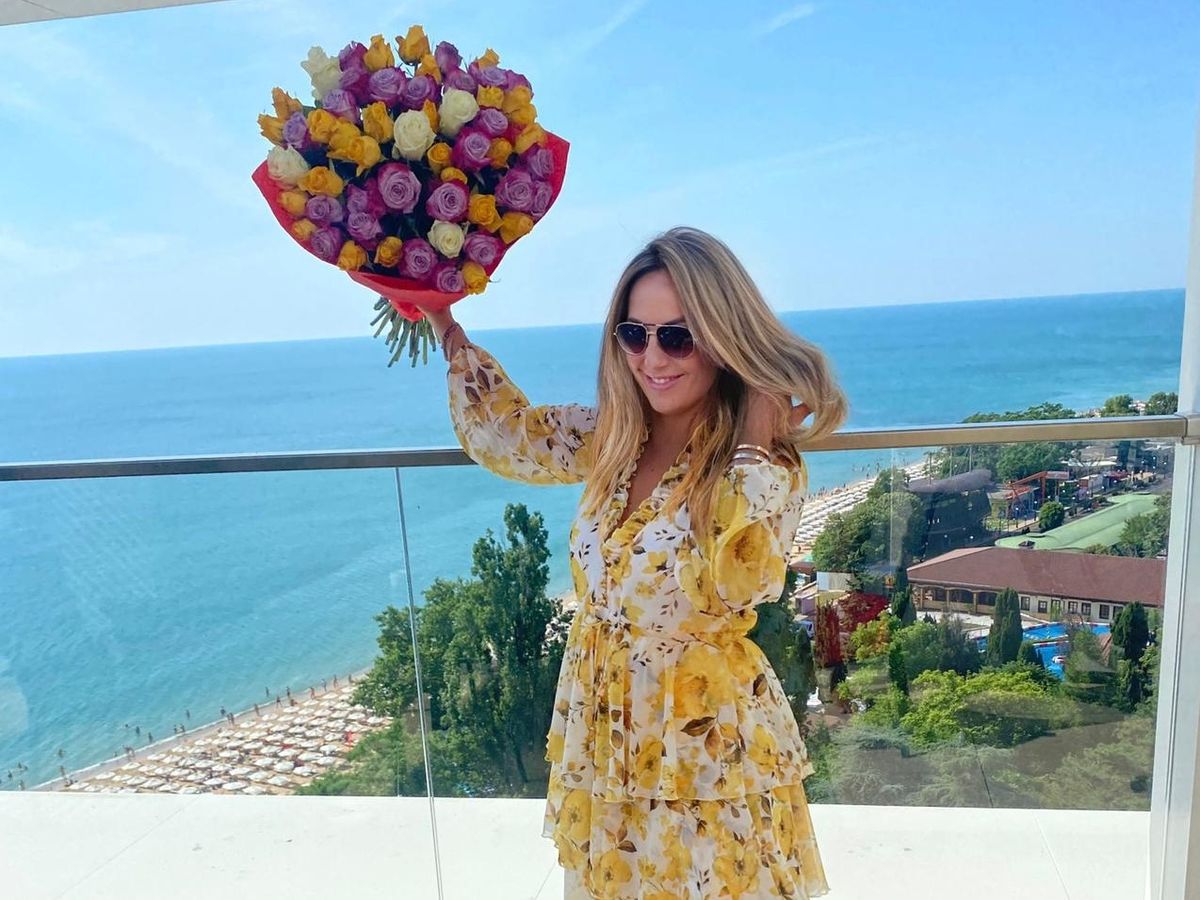 Florentina Opris si-a sarbatorit ziua de nastere: "Am petrecut romantic, in doi, la un restaurant pescaresc chiar in port, in Varna!"