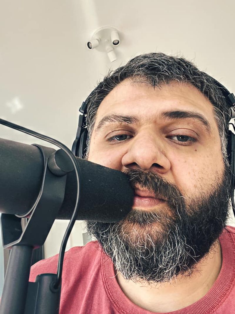 Grasu XXL a ajuns la poliție, după ce a lovit un fan cu o sticlă de apă și l-a înjurat