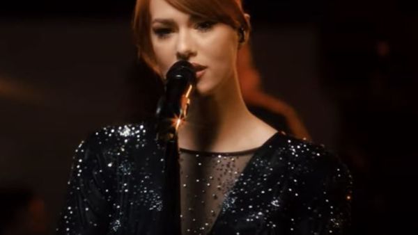 Feli a lansat o versiune live a piesei „Flori de argint”