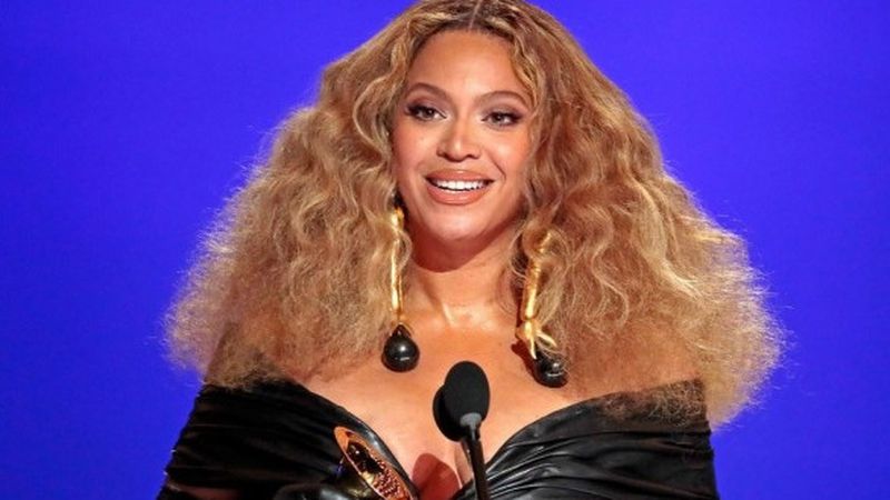 FOTO: Beyonce a dezvăluit cum va arăta coperta viitorului ei album - "Renaissance"