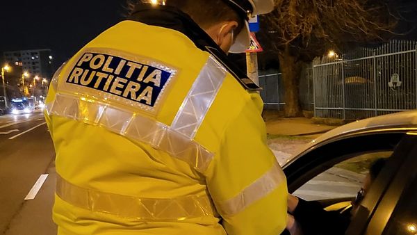 Dimineața Nebună: Un polițist din Botoșani, condamnat pentru luare de mită! Judecătorii au decis să meargă la închisoare  - AUDIO