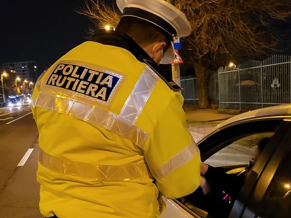 Dimineața Nebună: Un polițist din Botoșani, condamnat pentru luare de mită! Judecătorii au decis să meargă la &icirc;nchisoare  - AUDIO