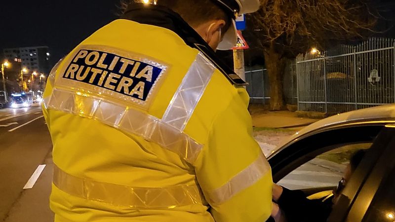 Dimineața Nebună: Un polițist din Botoșani, condamnat pentru luare de mită! Judecătorii au decis să meargă la &icirc;nchisoare  - AUDIO