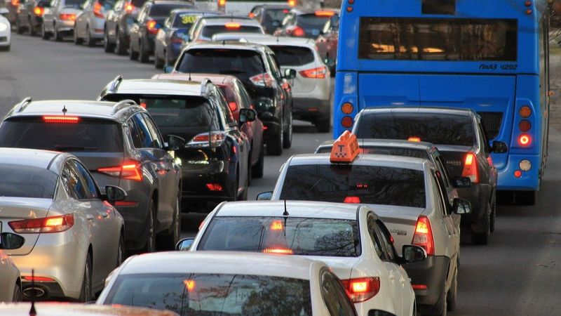 Cod Rutier 2022: Șoferii din Rom&acirc;nia, obligați să aibă acest dispozitiv la bordul mașinii, din data de 6 iulie