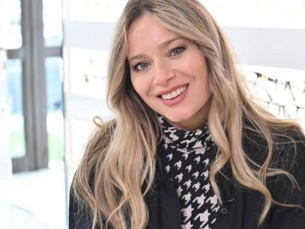 Laura Cosoi, despre botezul celui de-al treilea copil! Unde va avea loc și ce tradiții se vor respecta: &bdquo;Să nu se facă diferența &icirc;ntre copii&rdquo;
