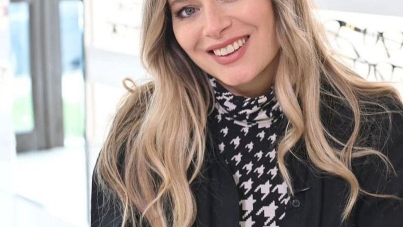 Laura Cosoi, despre botezul celui de-al treilea copil! Unde va avea loc și ce tradiții se vor respecta: &bdquo;Să nu se facă diferența &icirc;ntre copii&rdquo;
