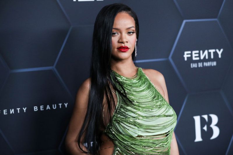 Rihanna a deveni cea mai tânără miliardară din America