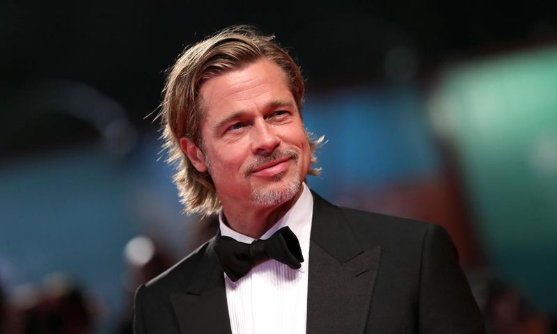 Brad Pitt suferă de “orbire facială”